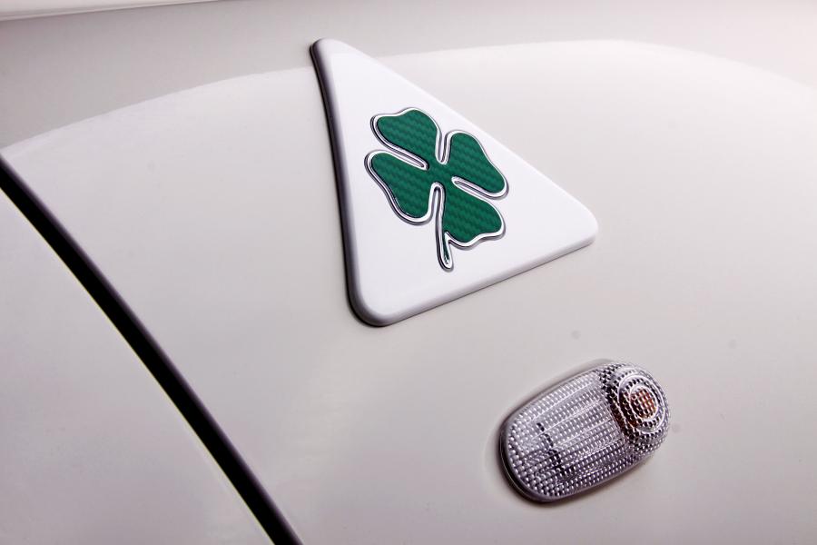 Логотип Alfa Romeo MiTo Quadrifoglio Verde (955) 2010 года  (ZA) (фото 3 из 11)